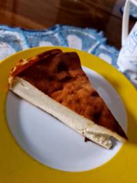 Stück glutenfreier Käsekuchen