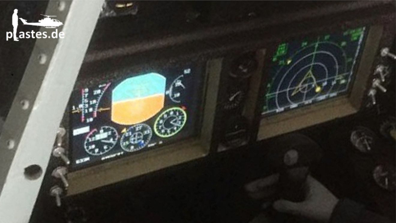 Ausschnitt eines Cockpits einer SU27 mit unseren Displays.